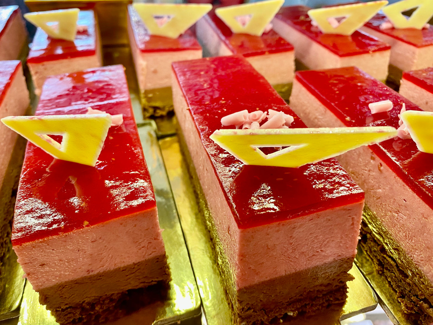 Raspberry & Cholocate Slice