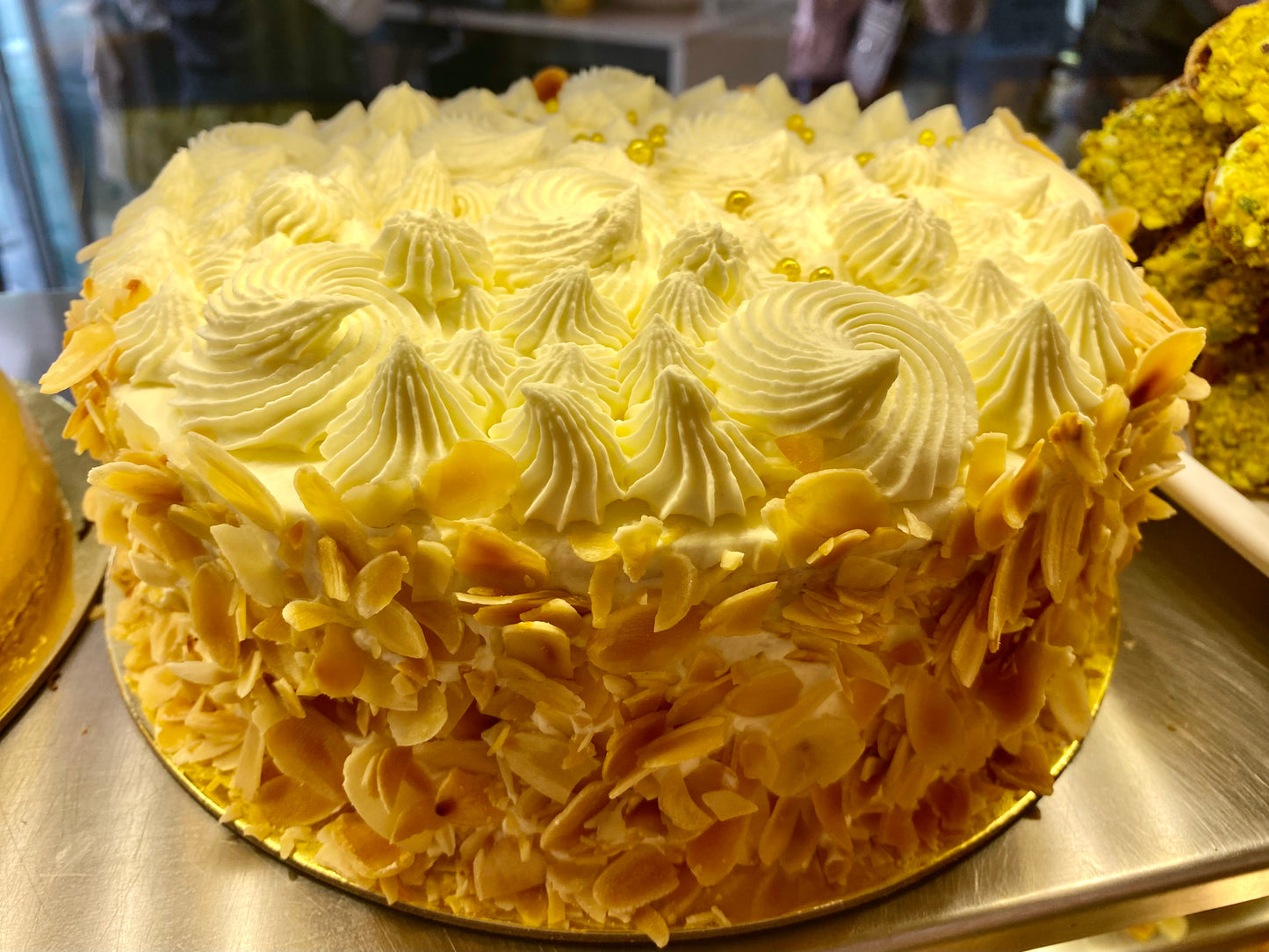 12” MARIO Vanilla / Chocolate Continental