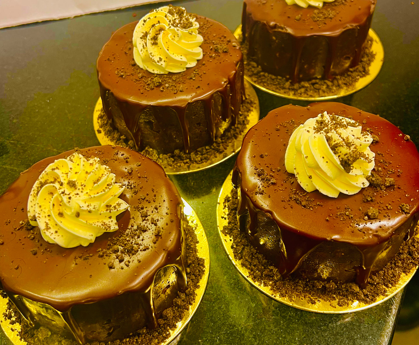 EGGLESS MINI RICH CHOCOLATE CAKE