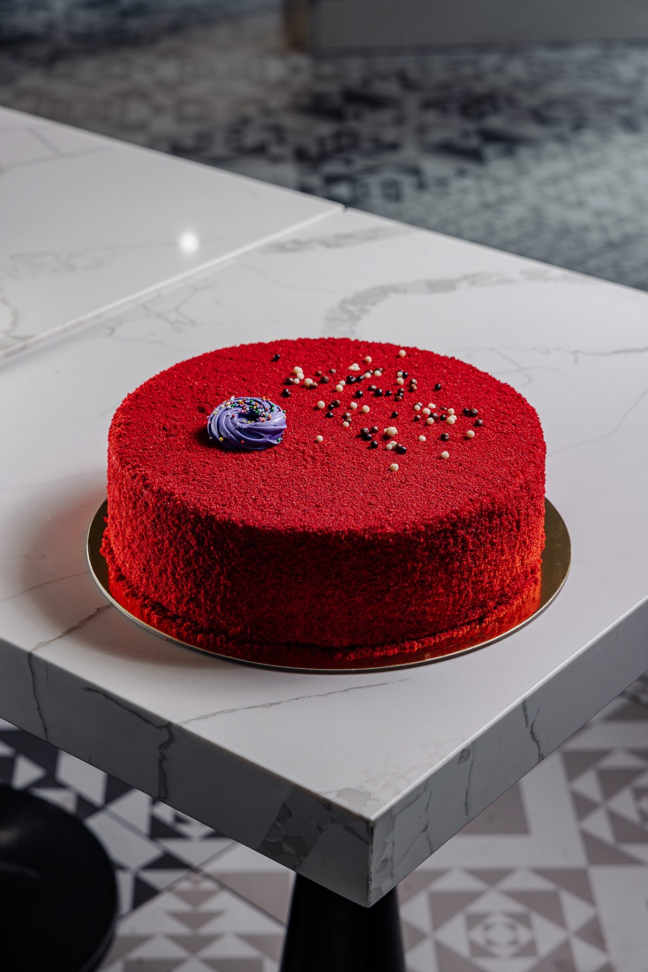 Whole red velvet cake